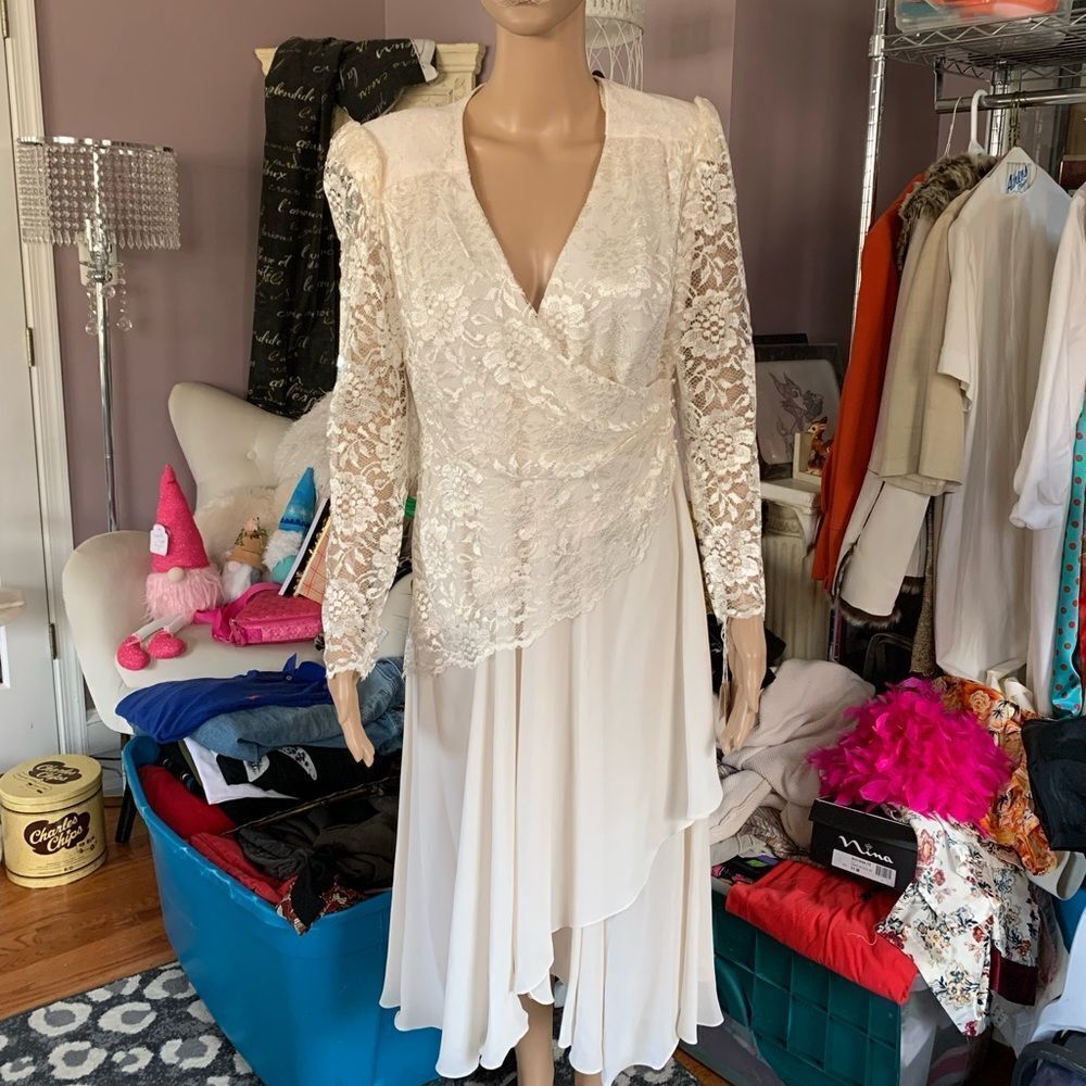 Vintage wedding dress